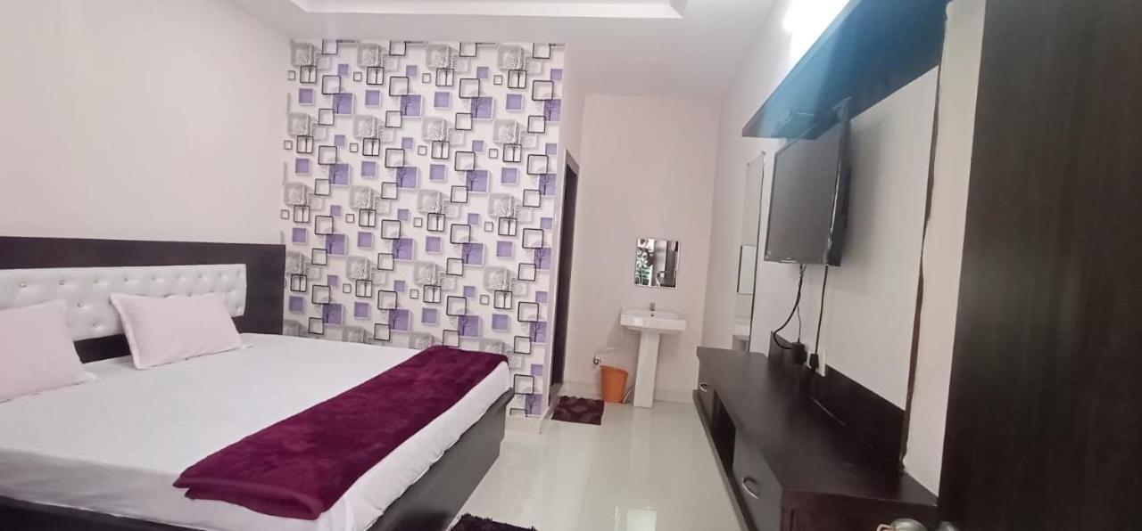 Varun Residency Бадрачалам Екстериор снимка